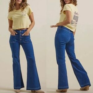 NWT New Wrangler High Rise Fierce Flare Jeans Size 31X32 size 12